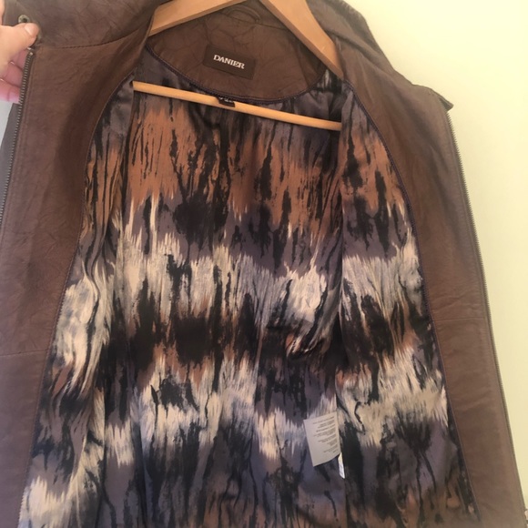 Danier Leather Jacket - Picture 9 of 9